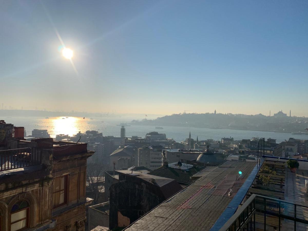 A Historical Galata Flat W Bosphorus View * İstanbul