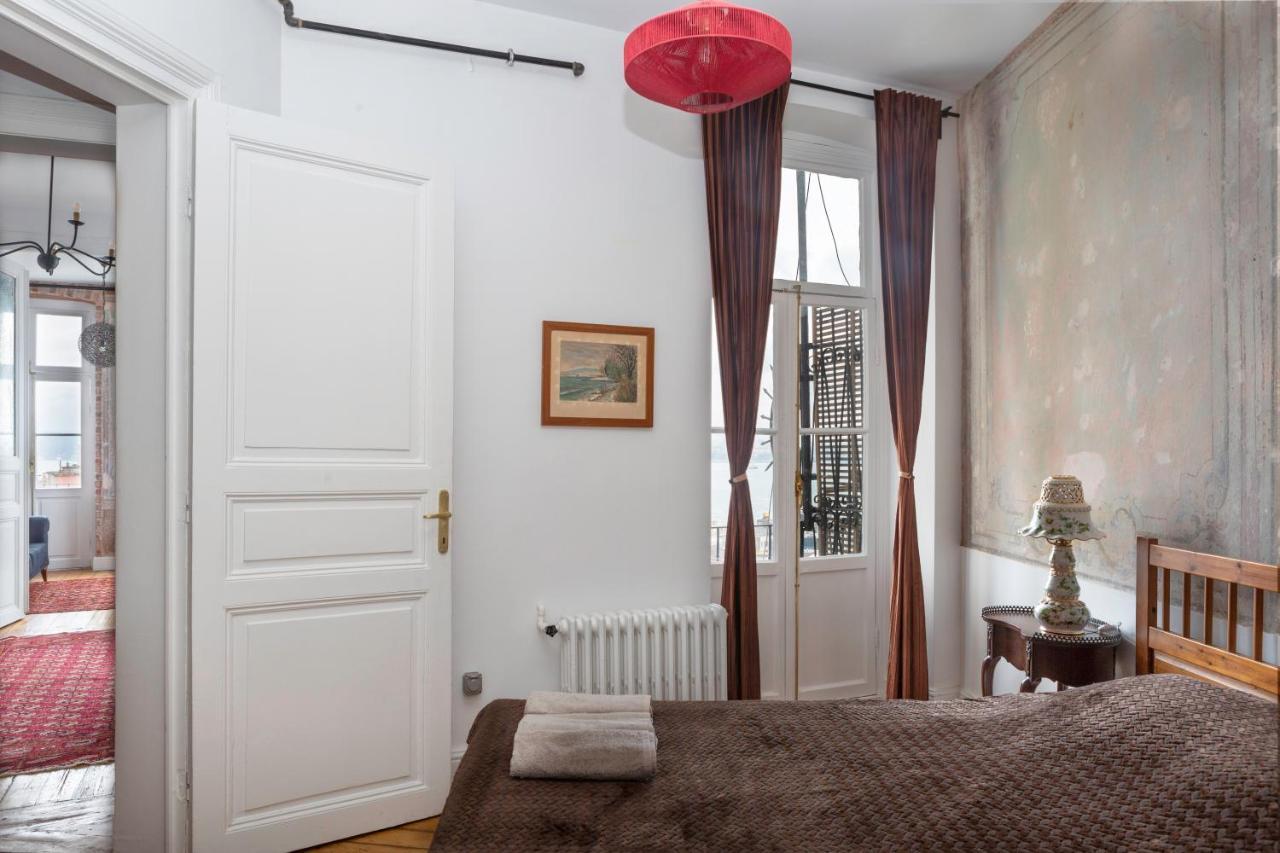 A Historical Galata Flat W Bosphorus View * İstanbul