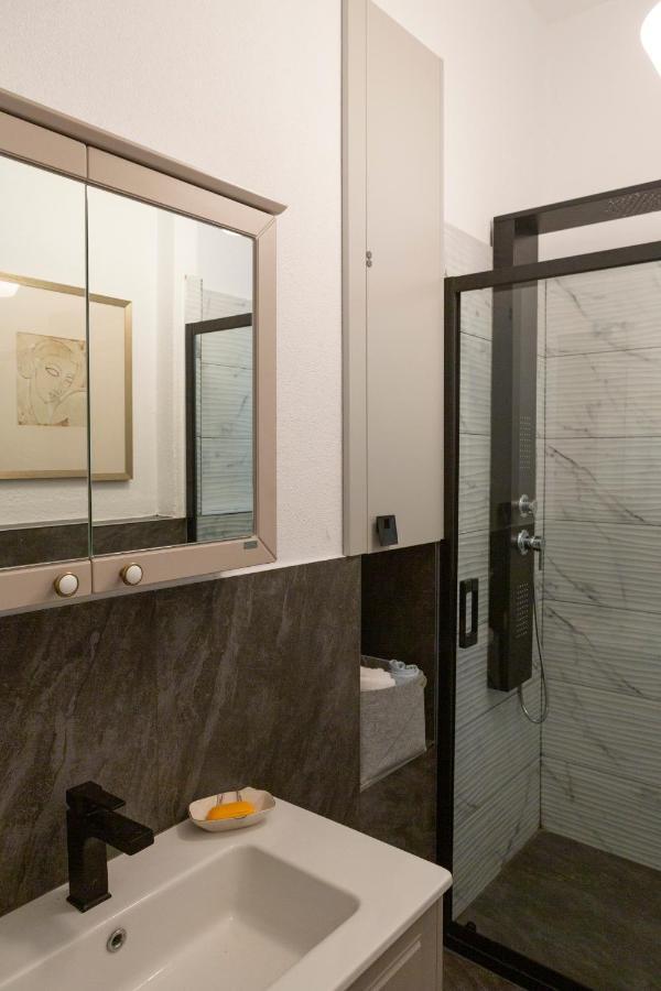 A Historical Galata Flat W Bosphorus View Daire *